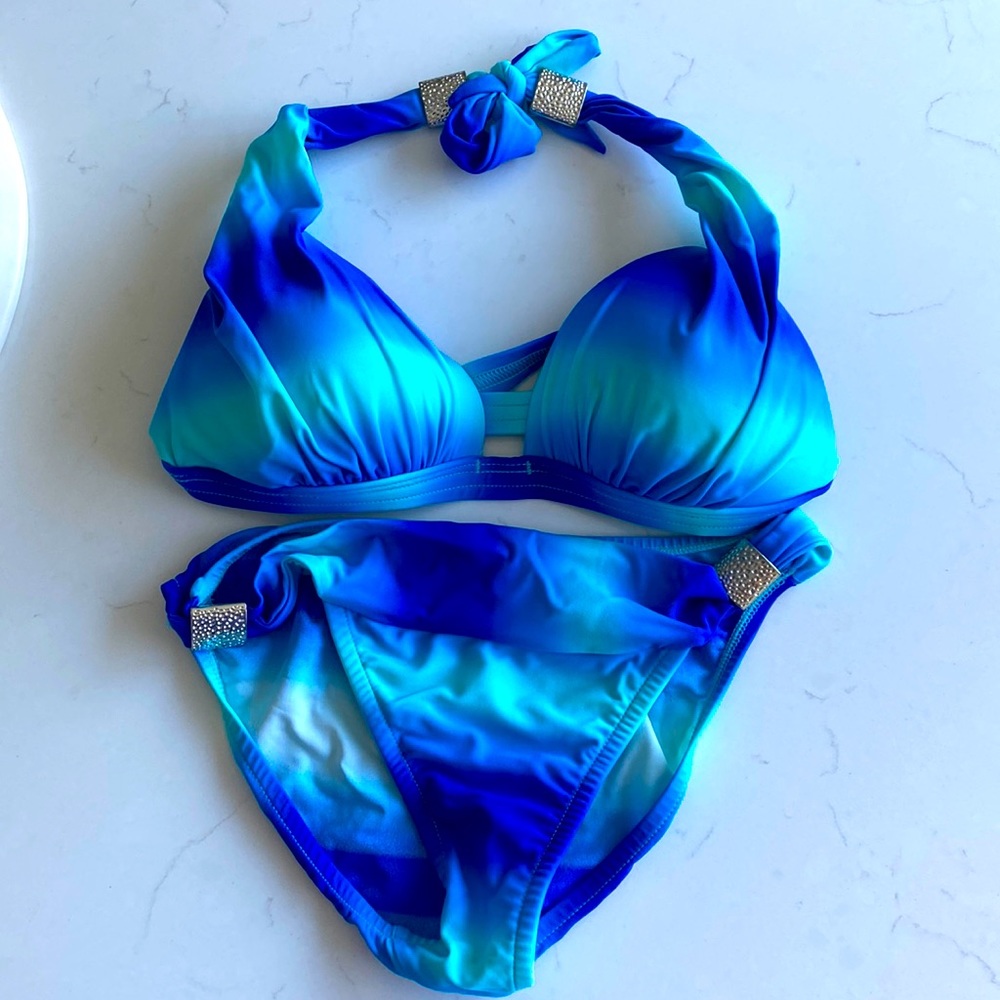 Venus bikini